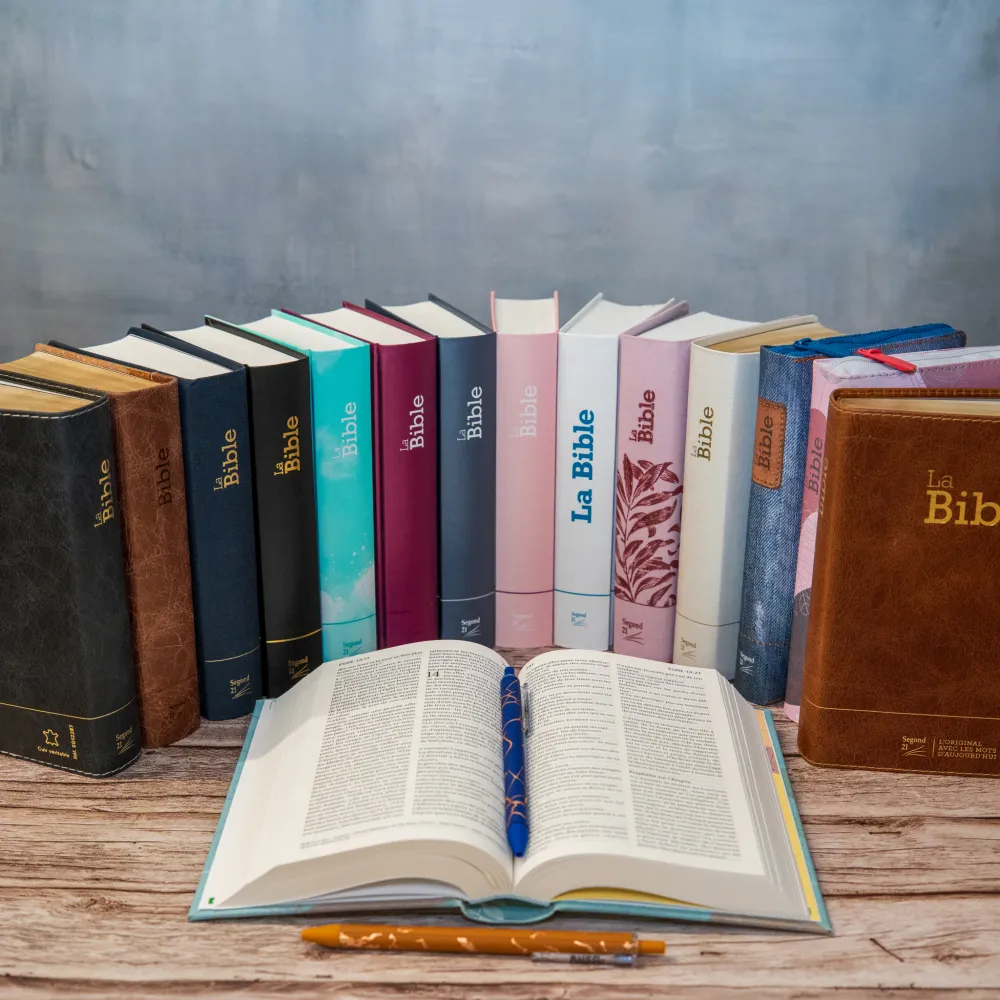 Bible Segond 21 compacte - Couverture rigide skivertex rose guimauve