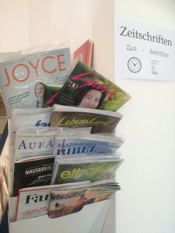 ZEITSCHRIFTEN, Bibellesehilfen - In Ihrer Buchhandlung in Zürich